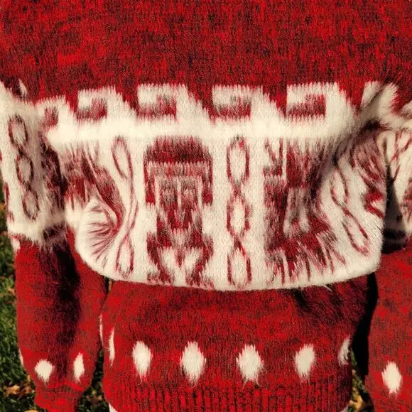 Fair Isle Red & White Fuzzy V-neck Cozy Sweater Stretchy size Small - Picture 5 of 12